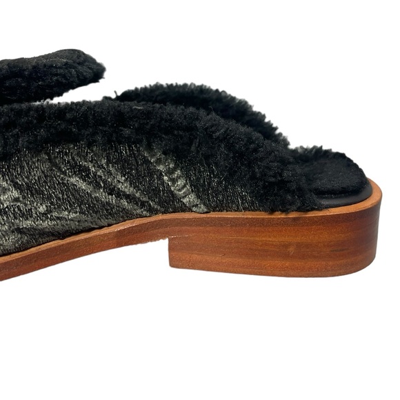 ⚡️SOLD⚡️Free People Shoes Mules Gray Black Faux Fur Velvet Flat Loafer Size 40 - Picture 14 of 16